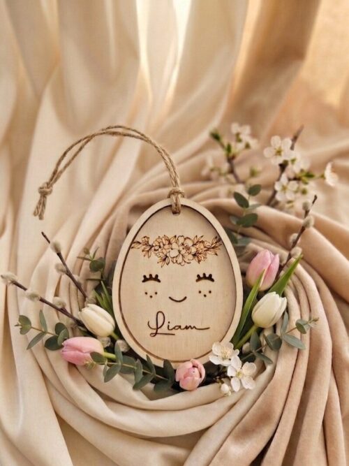 Lesena personalizirana pisanka s trepalnicami in imenom LD studio